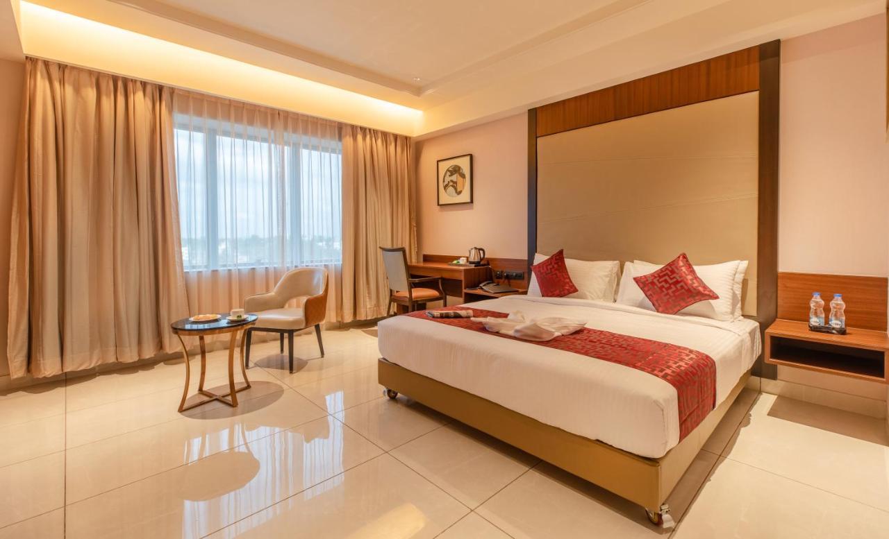 Hotel M Pro Palace Mysore - 12 Minutes To Mysore Palace Dış mekan fotoğraf
