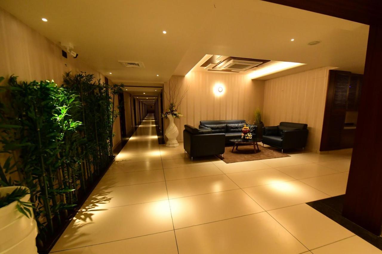 Hotel M Pro Palace Mysore - 12 Minutes To Mysore Palace Dış mekan fotoğraf