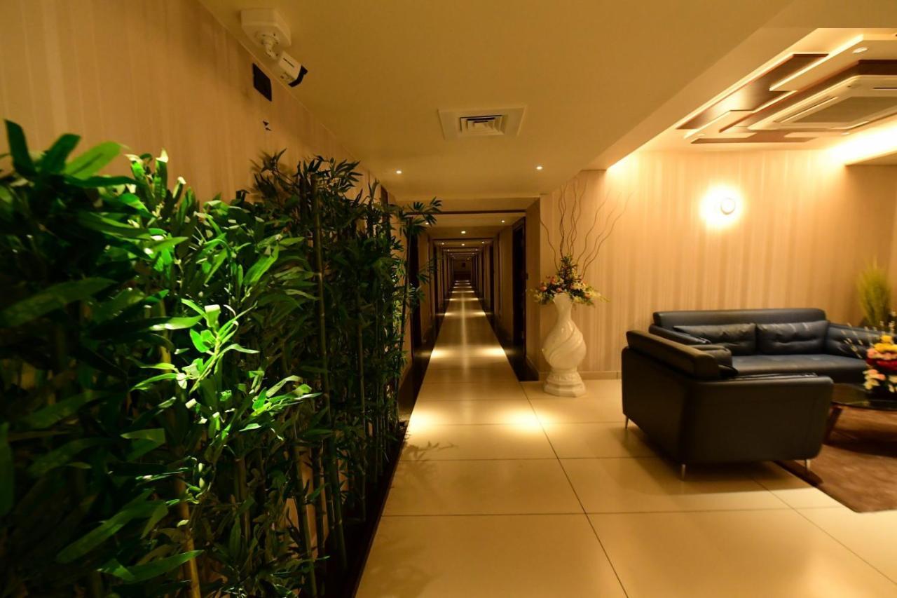 Hotel M Pro Palace Mysore - 12 Minutes To Mysore Palace Dış mekan fotoğraf